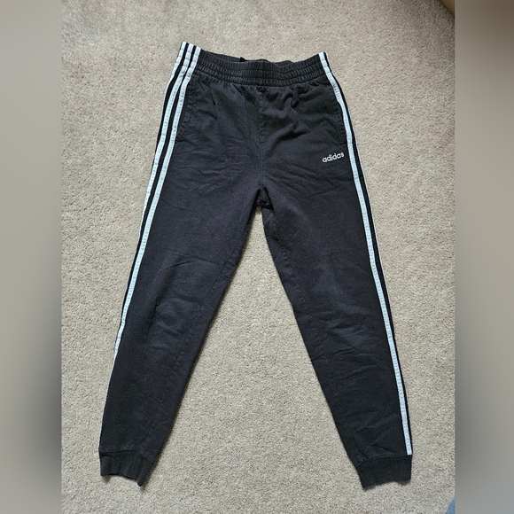 Small ADIDAS pants - Picture 2 of 5